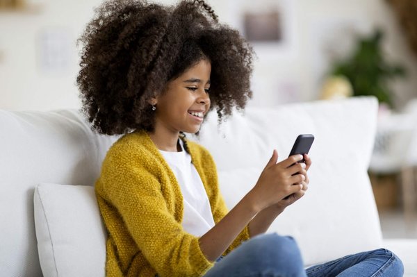 What are the steps to create a mobile app for optimizing UK's public transportation routes?